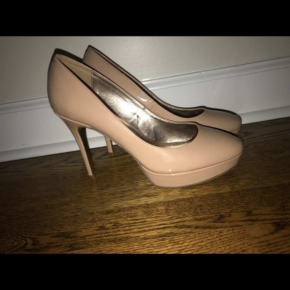 Steve Madden Tan heels